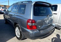 2004 Toyota Highlander V6 2WD with 3rd-Row Seat