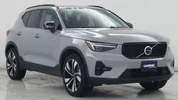 2025 Volvo XC40 B5 Plus Dark Theme