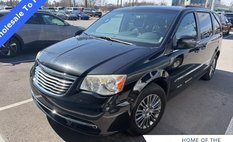 2014 Chrysler Town and Country Touring-L