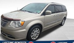 2016 Chrysler Town and Country Touring