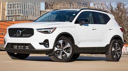 2026 Volvo XC40 B5 Plus