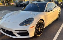 2017 Porsche Panamera Turbo