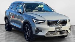 2025 Volvo XC40 B5 Core Bright Theme