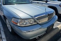 2011 Lincoln Town Car Signature Limited