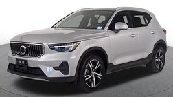 2025 Volvo XC40 B5 Core Bright Theme