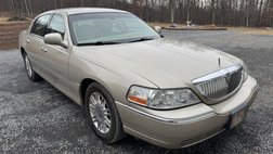 2011 Lincoln Town Car Signature Limited