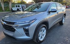 2025 Chevrolet Trax LS