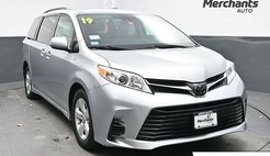2019 Toyota Sienna LE