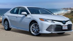2020 Toyota Camry Hybrid XLE