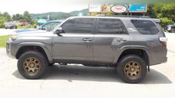 2022 Toyota 4Runner TRD Off-Road