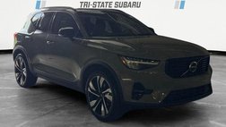 2023 Volvo XC40 B5 Plus Dark Theme