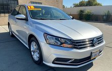 2018 Volkswagen Passat S