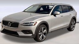 2025 Volvo V60 Cross Country B5 Plus