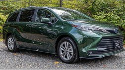 2025 Toyota Sienna XLE 7-Passenger
