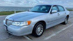 2002 Lincoln Town Car Signature