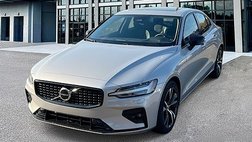 2023 Volvo S60 B5 Core Dark Theme
