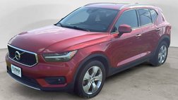 2022 Volvo XC40 T5 Momentum