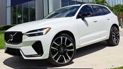 2023 Volvo XC60 B5 Ultimate Dark Theme