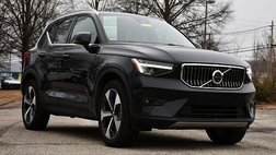 2025 Volvo XC40 B5 Plus Bright Theme