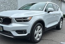 2020 Volvo XC40 T5 Momentum