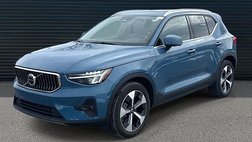 2025 Volvo XC40 B5 Plus Bright Theme
