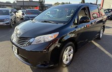 2012 Toyota Sienna LE