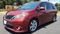 2013 Toyota Sienna SE 8-Passenger