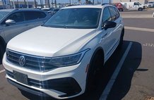 2022 Volkswagen Tiguan SE R-Line Black