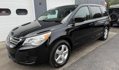 2011 Volkswagen Routan SE