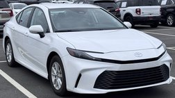 2025 Toyota Camry LE FWD