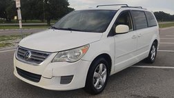 2011 Volkswagen Routan SE