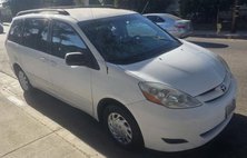 2008 Toyota Sienna LE 8-Passenger