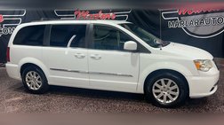 2016 Chrysler Town and Country Touring