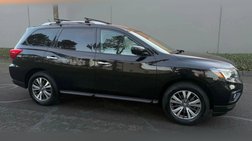2017 Nissan Pathfinder SV