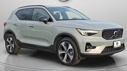 2025 Volvo XC40 B5 Plus Dark Theme