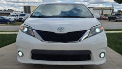 2011 Toyota Sienna SE 8-Passenger
