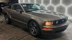 2005 Ford Mustang GT Deluxe