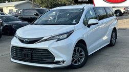 2023 Toyota Sienna XLE
