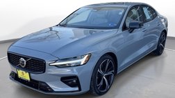 2024 Volvo S60 B5 Core Dark Theme