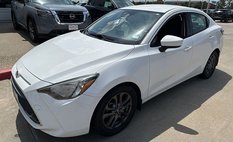 2020 Toyota Yaris LE