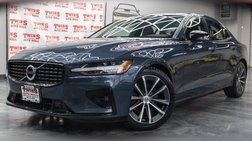 2022 Volvo S60 B5 Momentum