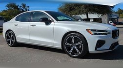 2024 Volvo S60 B5 Core Dark Theme