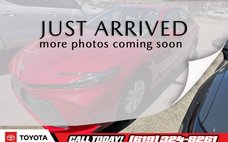 2025 Toyota Camry Hybrid LE