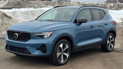 2024 Volvo XC40 B5 Core