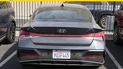 2025 Hyundai Elantra Hybrid 