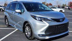 2024 Toyota Sienna XLE 7-Passenger