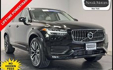 2022 Volvo XC90 T5 Momentum