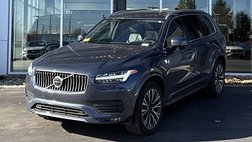 2022 Volvo XC90 T6 Momentum 7-Passenger
