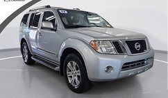 2011 Nissan Pathfinder Silver Edition