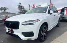 2018 Volvo XC90 T6 Momentum